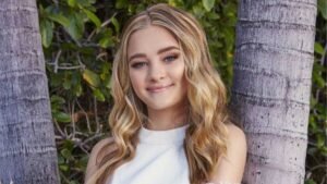 lizzy greene relationship